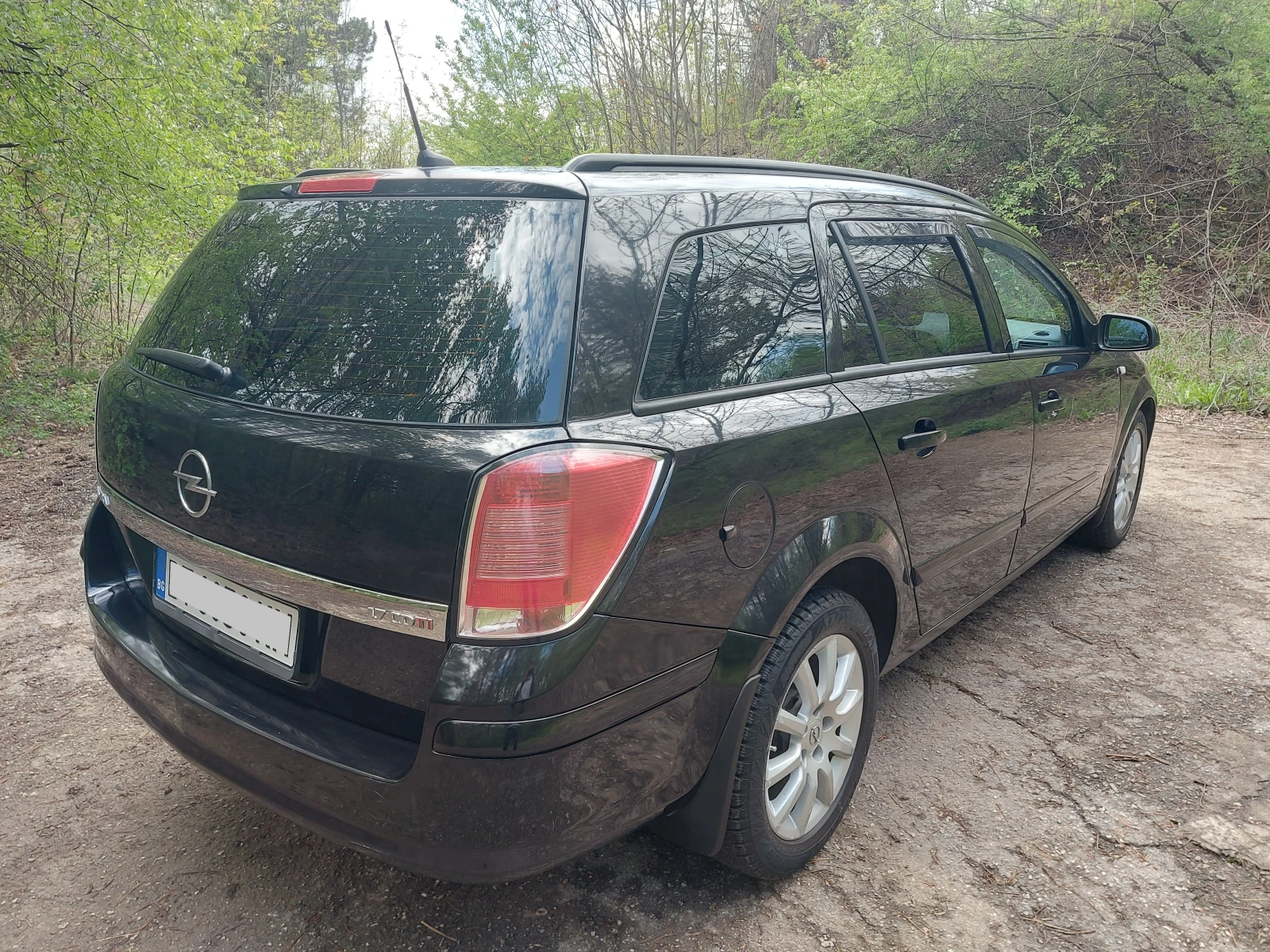 Opel Astra H 1.7 CDTI / 6 скорости / 101 к.с. - малкия данък - изображение 5