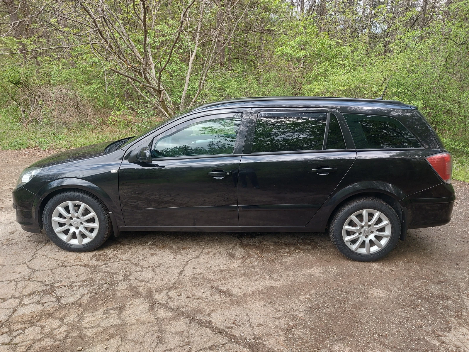 Opel Astra H 1.7 CDTI / 6 скорости / 101 к.с. - малкия данък - изображение 2