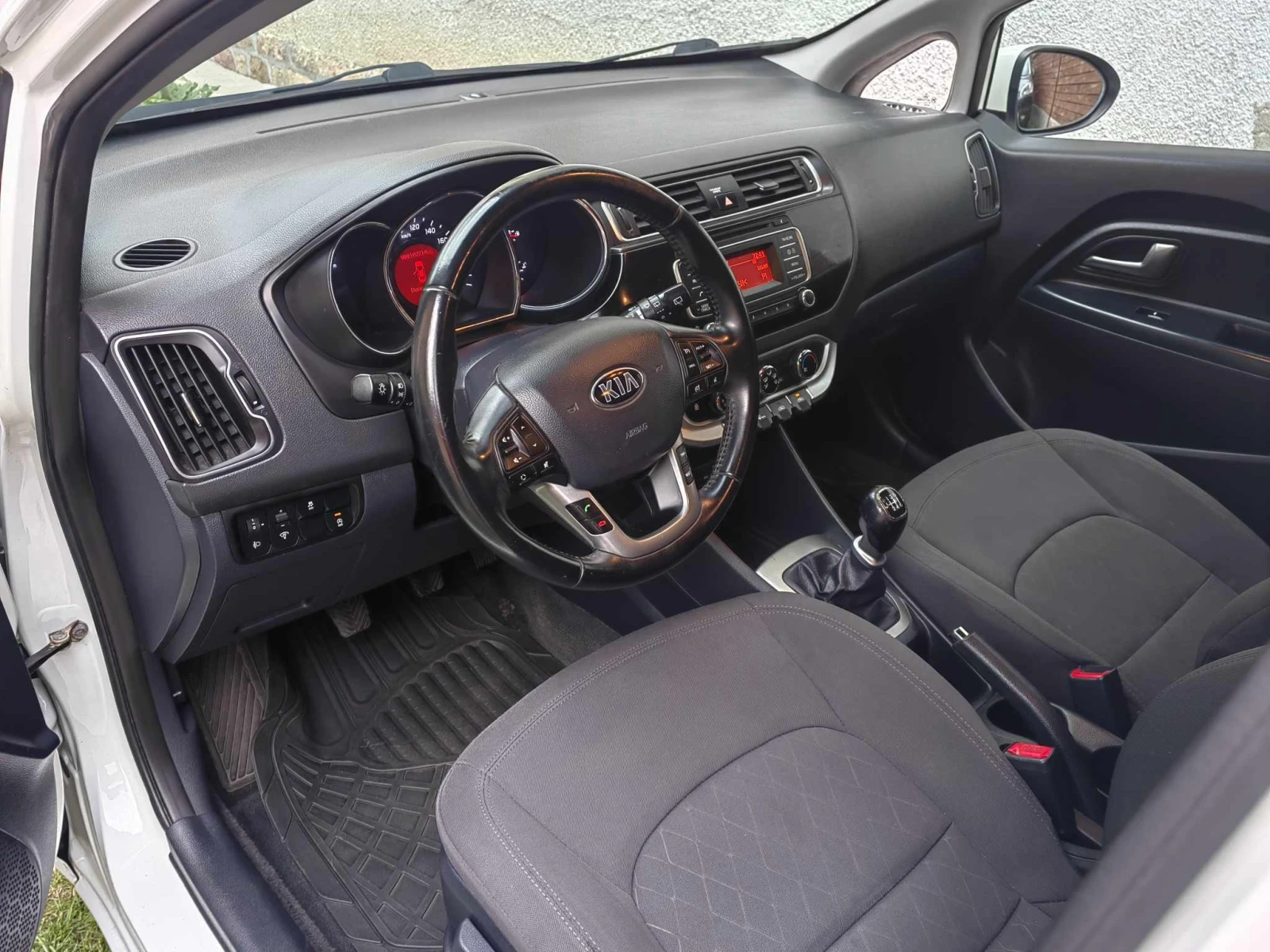 Kia Rio 1.1 CRDi - изображение 10