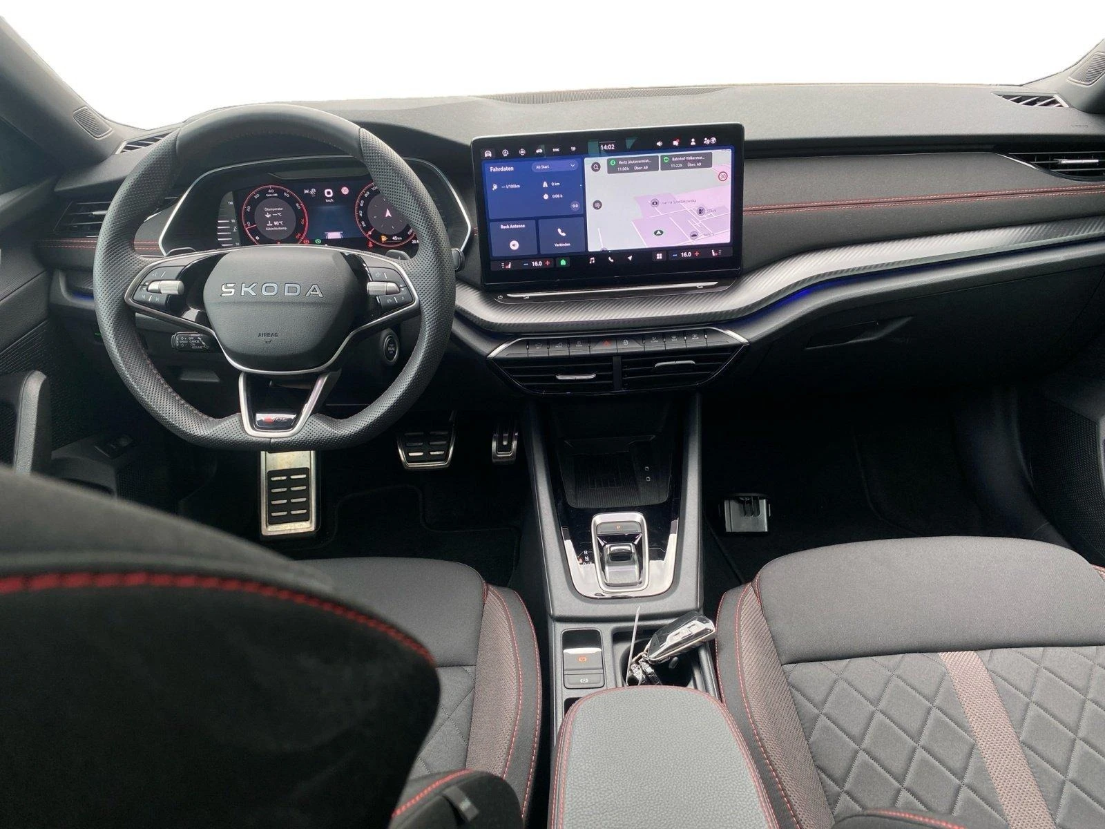 Skoda Octavia 2.0TSI* RS* DISTR* CAM* PANO* LED* CARPLAY*  - изображение 9