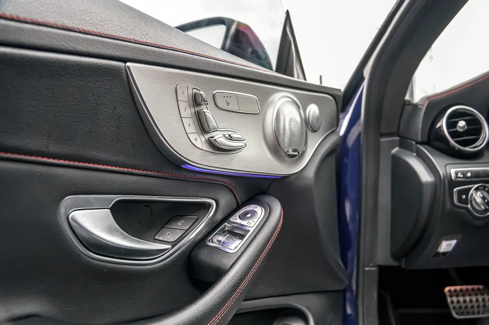 Mercedes-Benz C 43 AMG BURMESTER, 360* , ALCANTARA, DIGITAL, AMBIENT, B.S - изображение 10