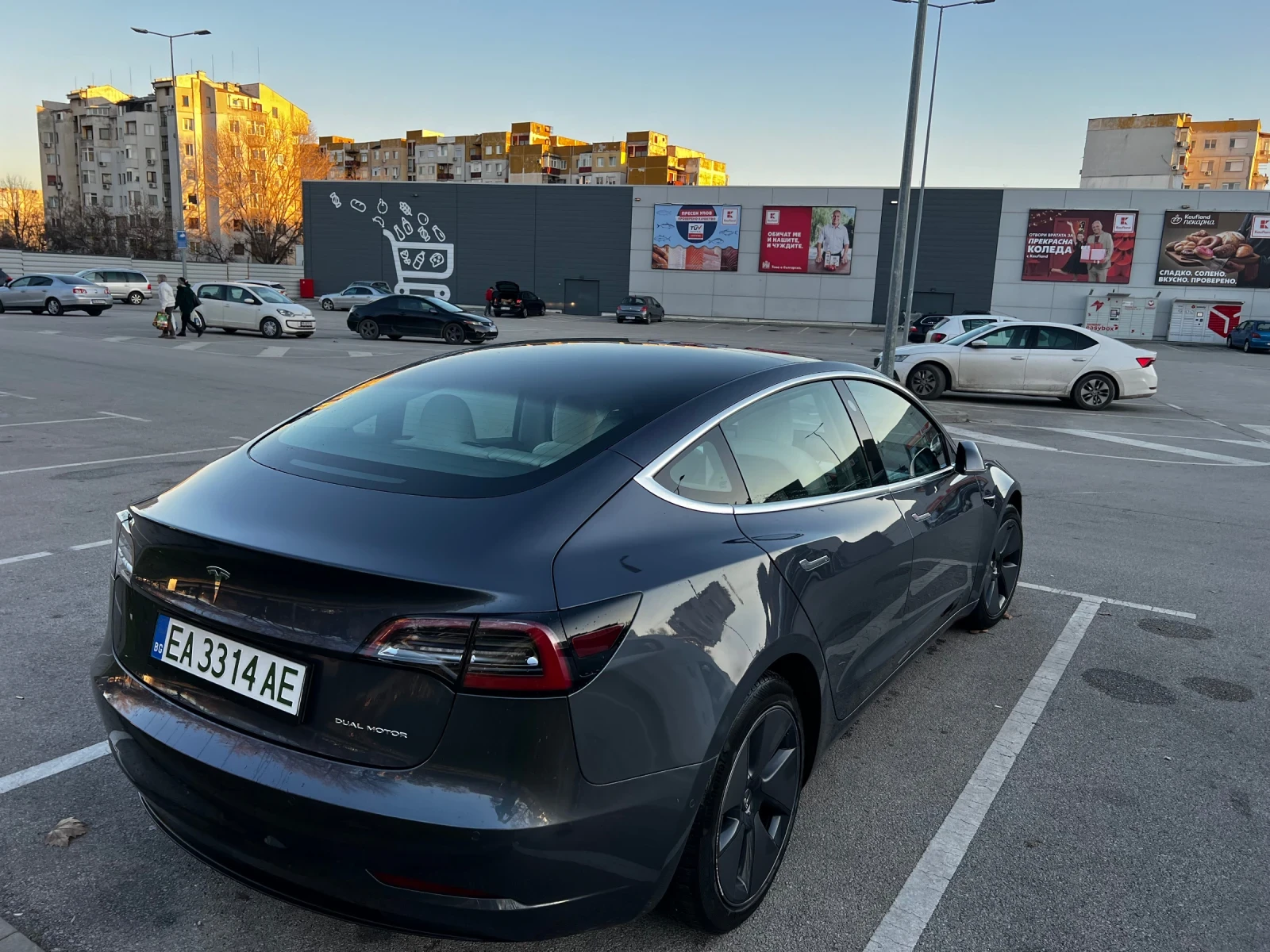 Tesla Model 3  - изображение 3