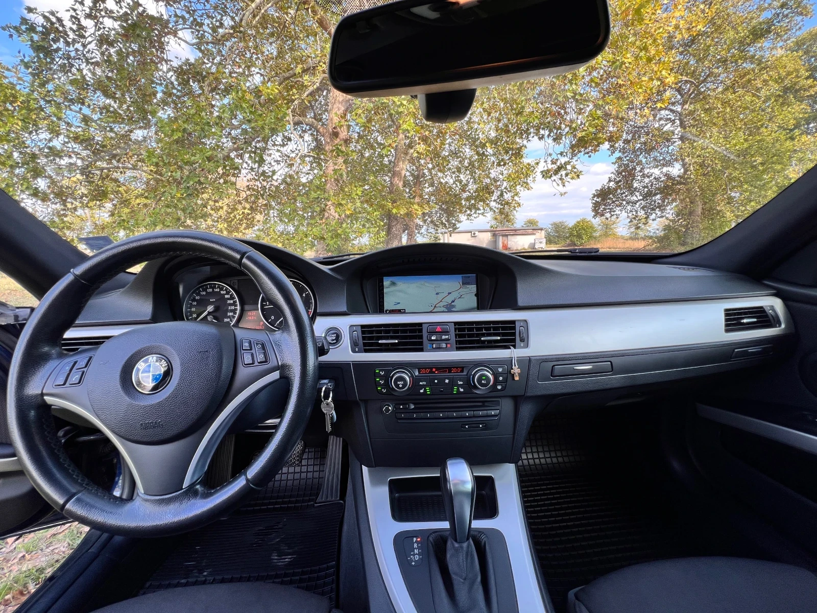 BMW 320  - изображение 6