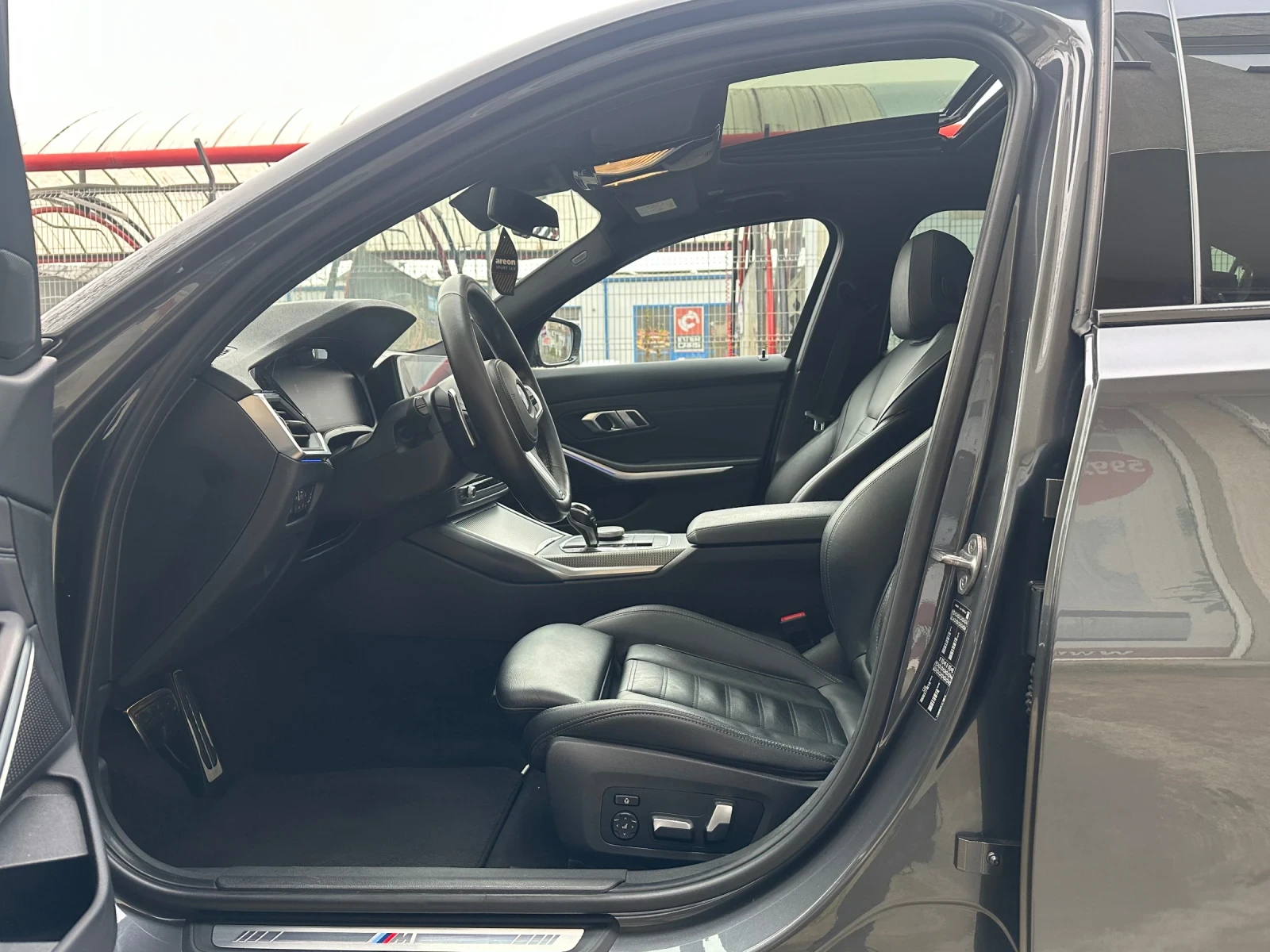 BMW 330 M-sport/Laser/Shadow-line/Keyless - изображение 7