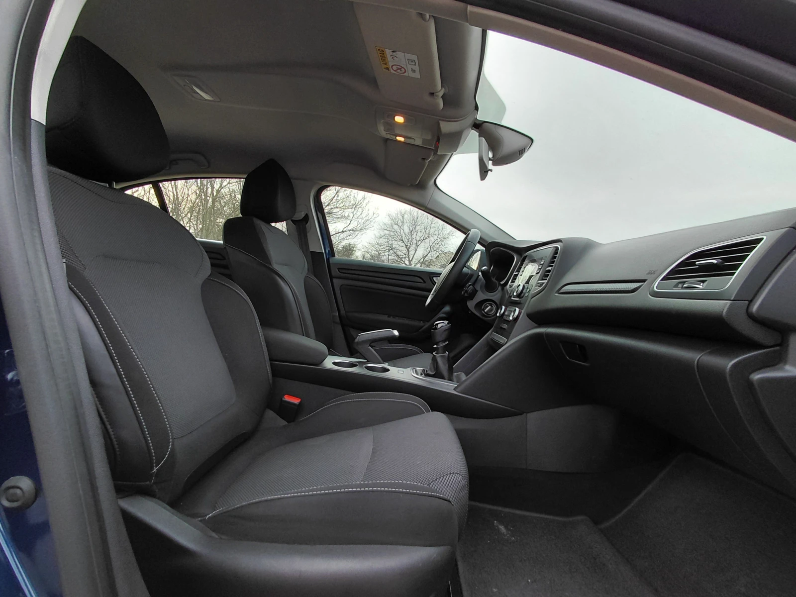 Renault Megane 1.3TCe/140к.с/Life, снимка 13 - Автомобили и джипове - 53720469