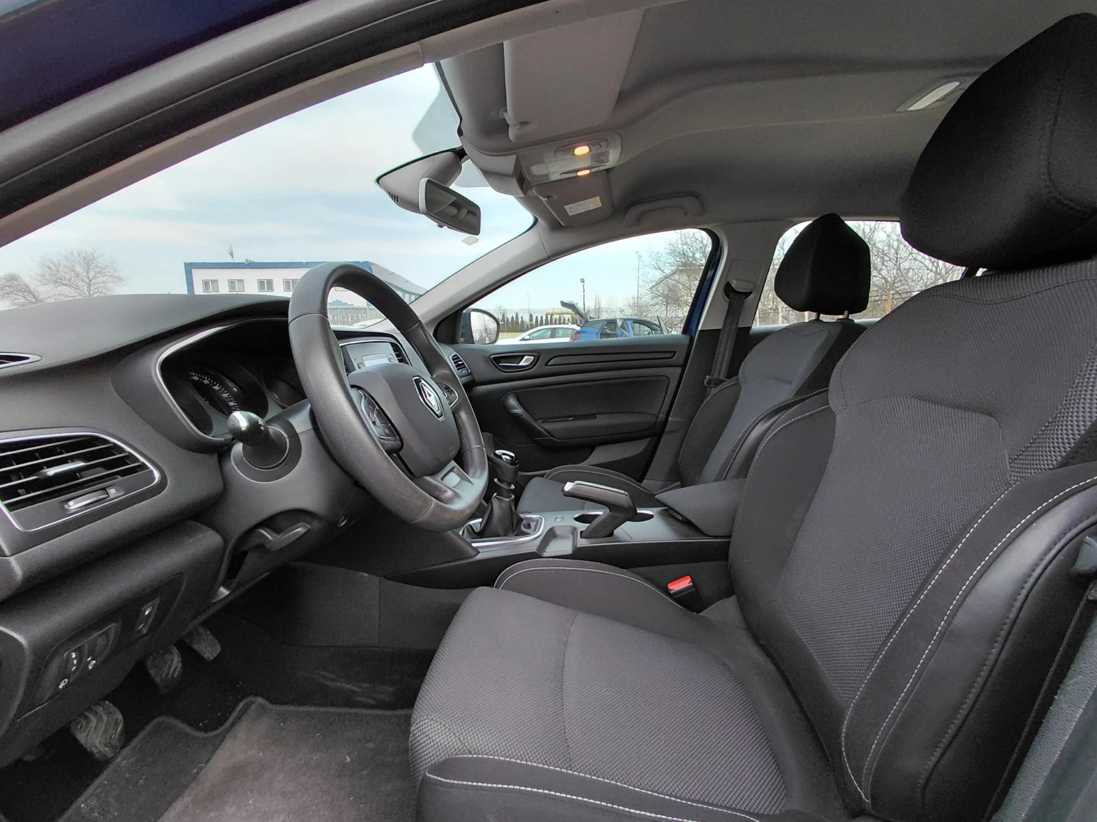 Renault Megane 1.3TCe/140к.с/Life, снимка 12 - Автомобили и джипове - 53720469