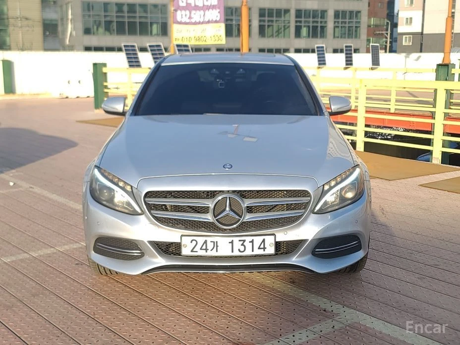Mercedes-Benz C 220, снимка 2 - Автомобили и джипове - 53803453