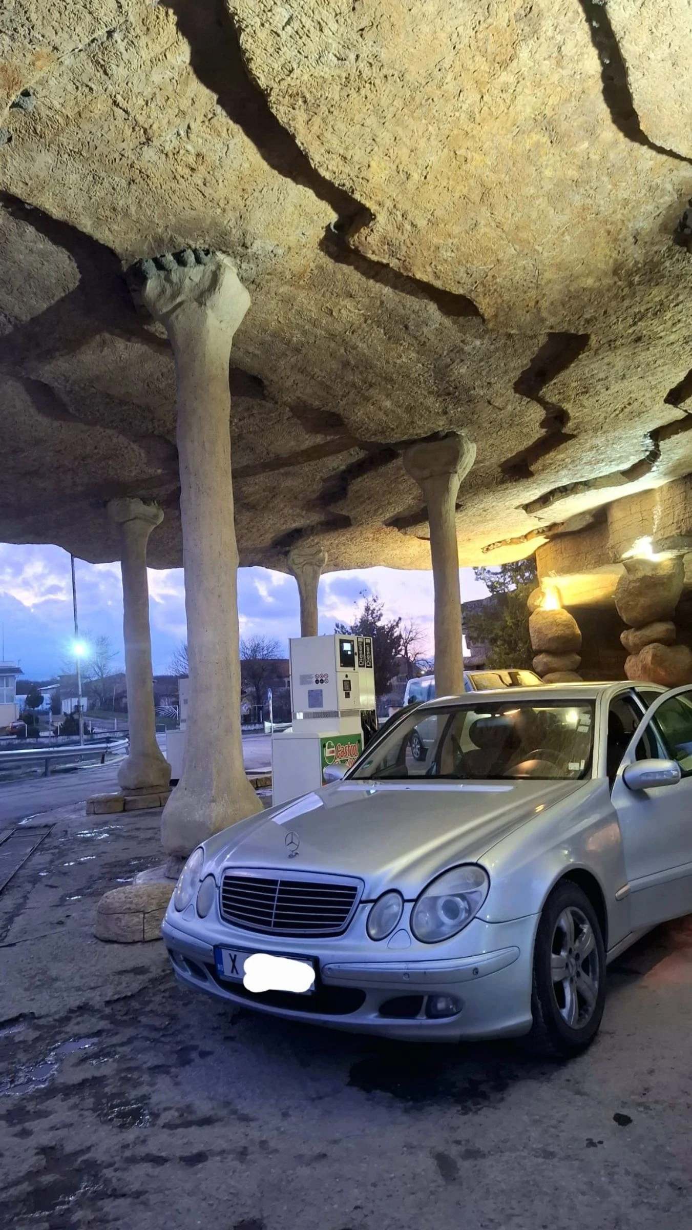 Mercedes-Benz E 280, снимка 5 - Автомобили и джипове - 54157775