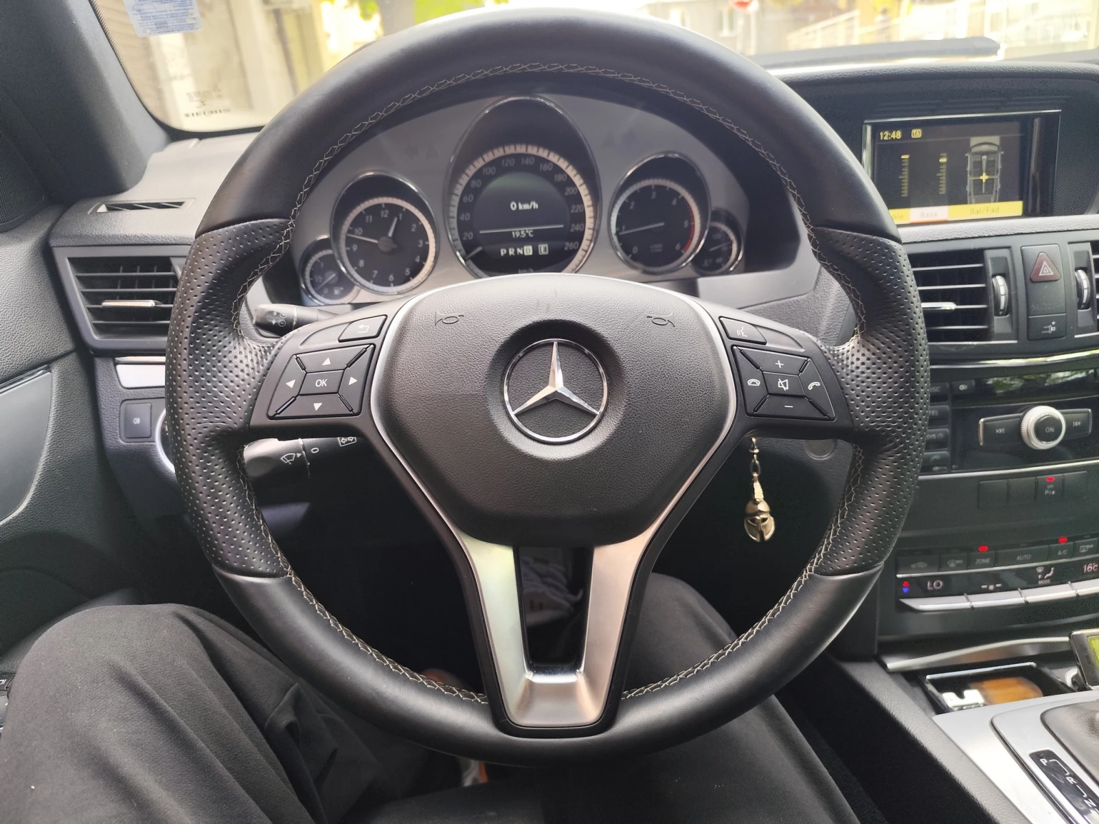 Mercedes-Benz E 250 купе, снимка 10 - Автомобили и джипове - 54311460