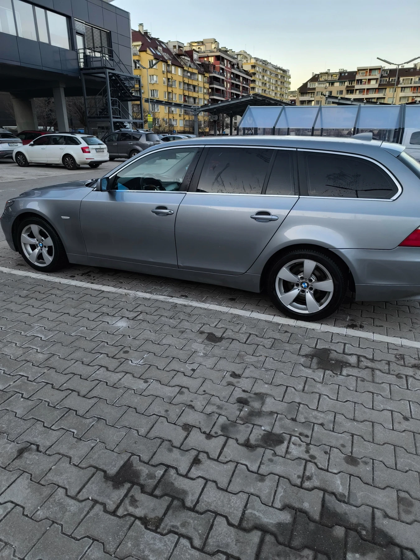 BMW 525, снимка 4 - Автомобили и джипове - 54359174