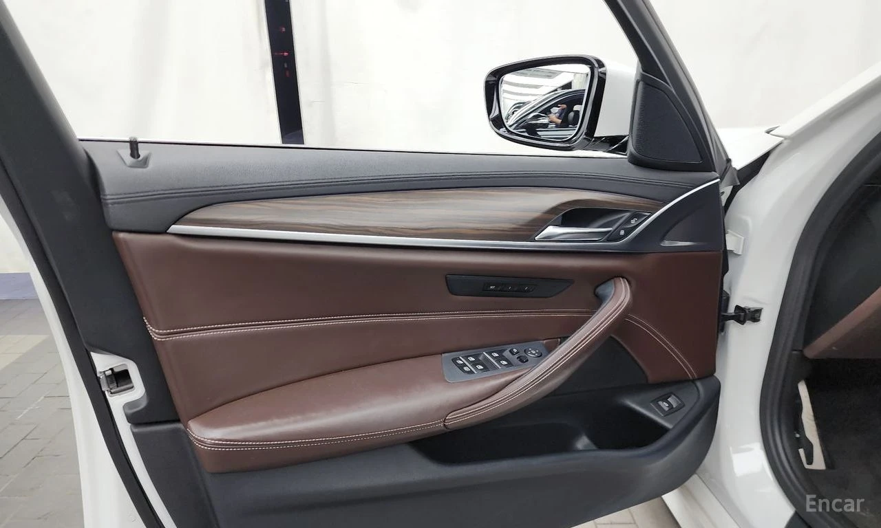 BMW 530 ПОДГРЕВИ * ОБДУХВАНЕ * 360 КАМЕРА * АВТОКРЕДИТ, снимка 15 - Автомобили и джипове - 55154998