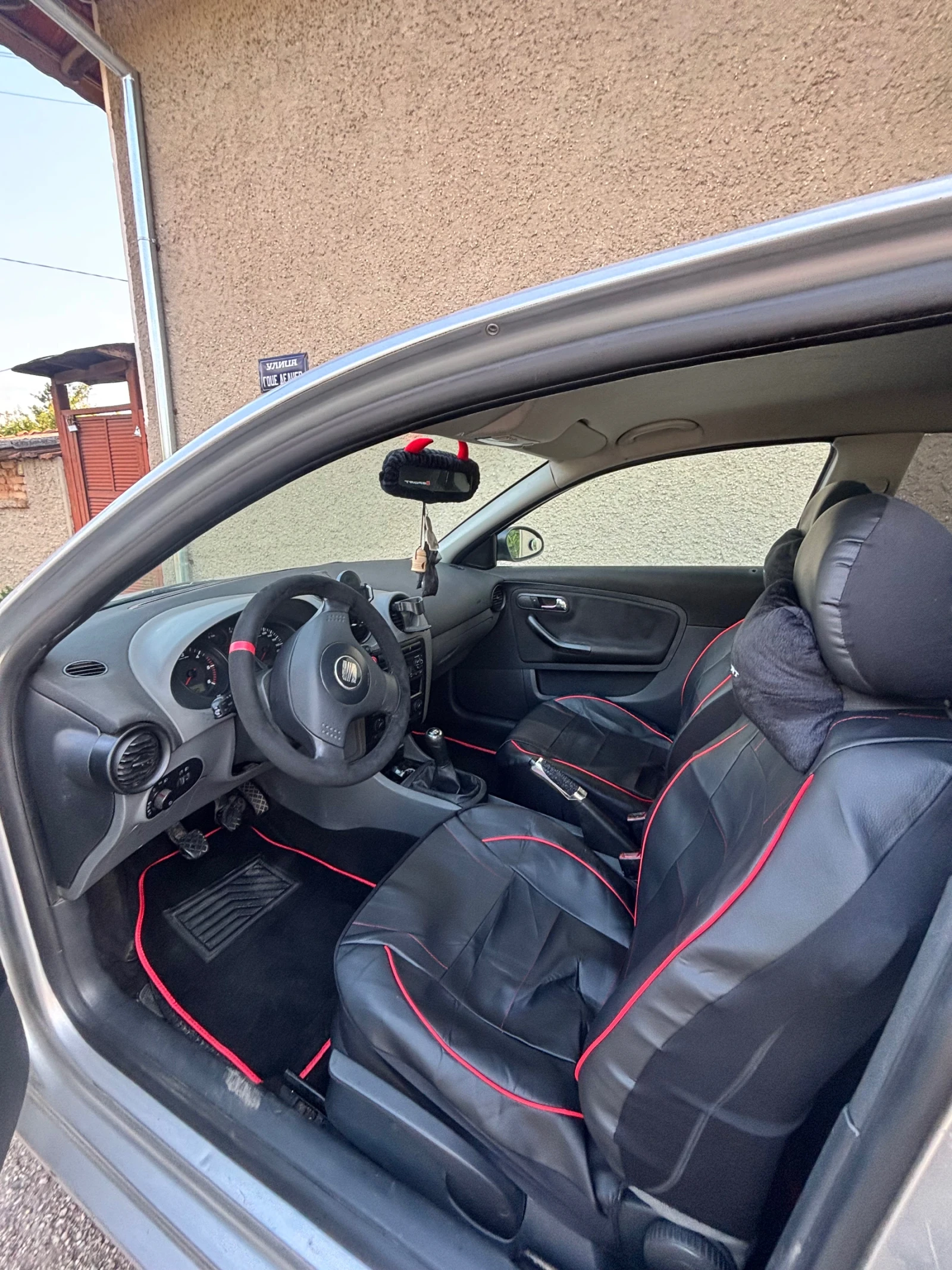 Seat Ibiza, снимка 9 - Автомобили и джипове - 55619402