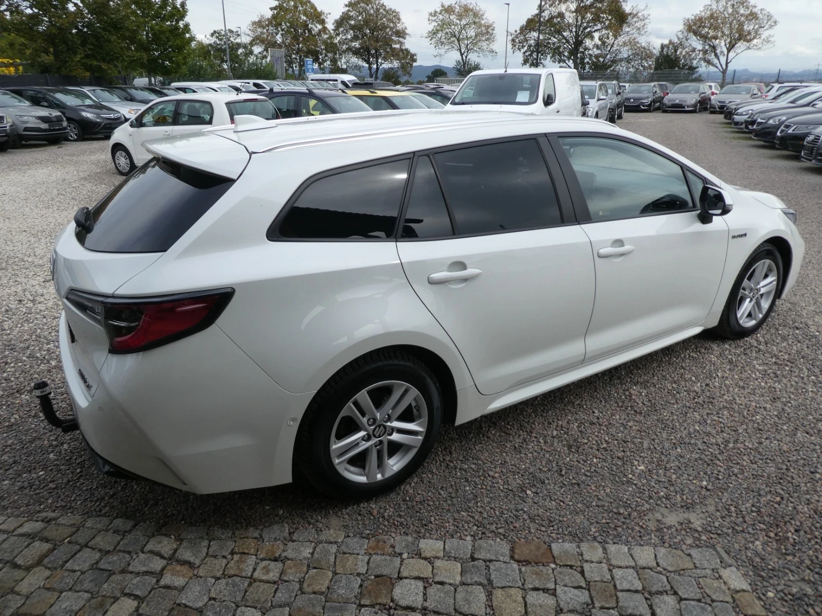 Toyota Corolla 1.8 Hybrid, снимка 5 - Автомобили и джипове - 56137245