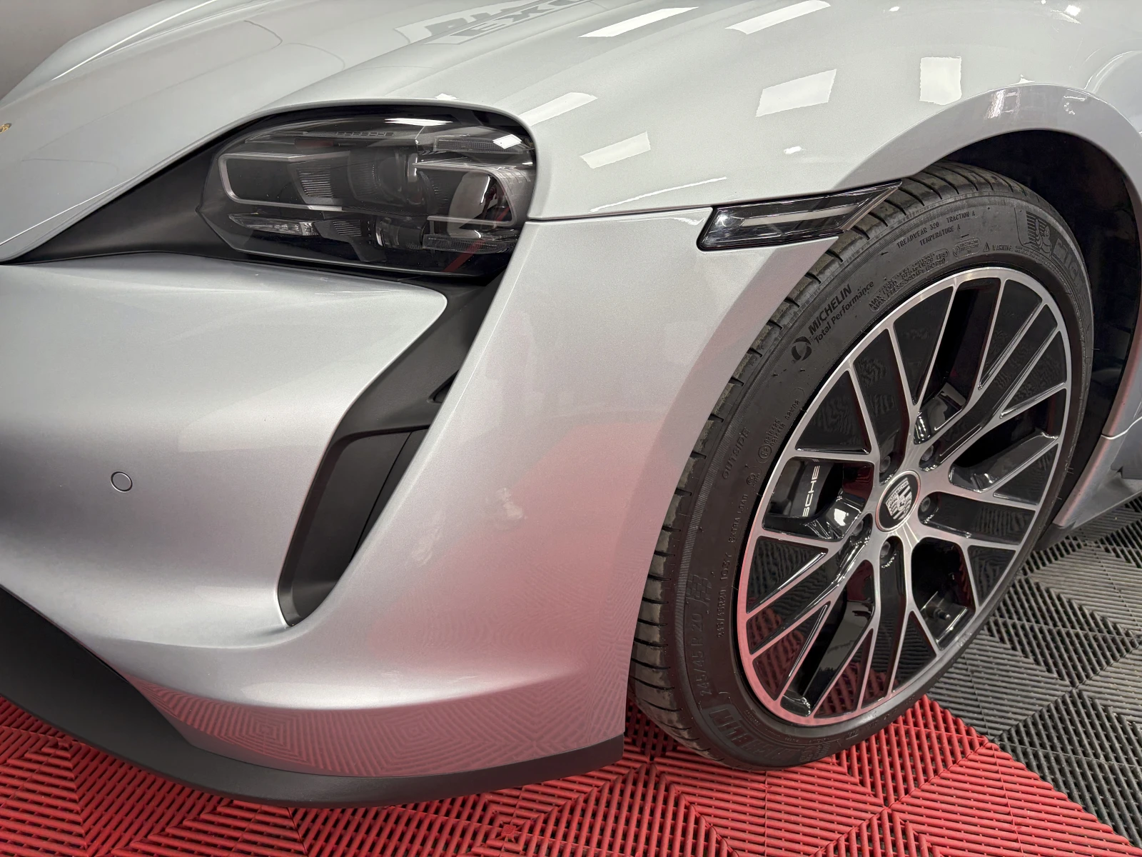 Porsche Taycan Perfomance PLUS , снимка 13 - Автомобили и джипове - 56159907