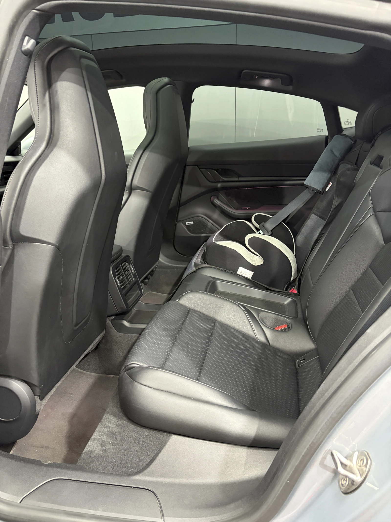 Porsche Taycan Perfomance PLUS , снимка 9 - Автомобили и джипове - 56159907