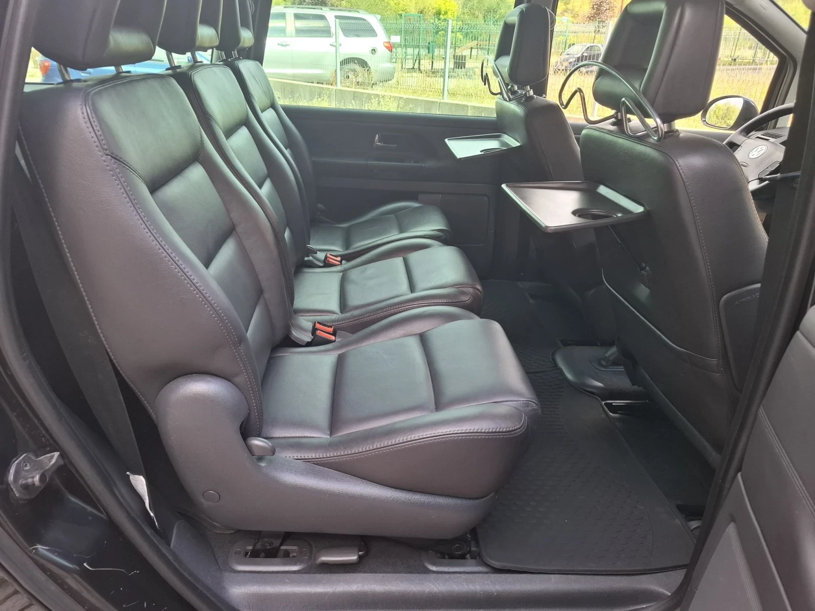 VW Sharan 2.0TDI-140к.с.БИЗНЕС КЛАС* КОЖА* АВТОПИЛОТ* КЛИМАТ, снимка 11 - Автомобили и джипове - 56225353