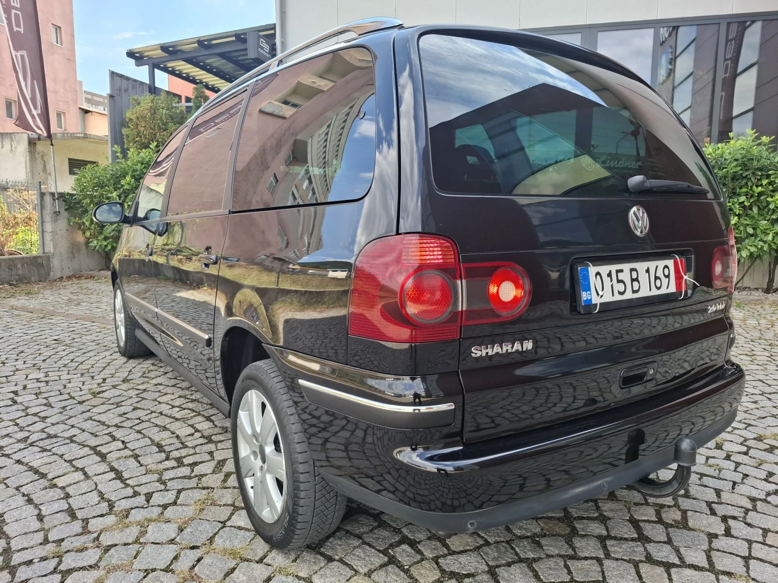 VW Sharan 2.0TDI-140к.с.БИЗНЕС КЛАС* КОЖА* АВТОПИЛОТ* КЛИМАТ, снимка 3 - Автомобили и джипове - 56225353