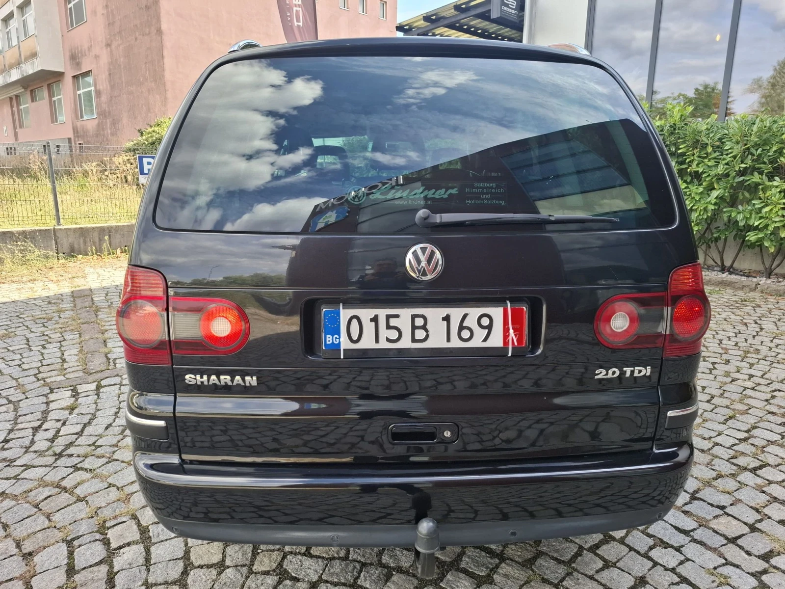 VW Sharan 2.0TDI-140к.с.БИЗНЕС КЛАС* КОЖА* АВТОПИЛОТ* КЛИМАТ, снимка 4 - Автомобили и джипове - 56225353