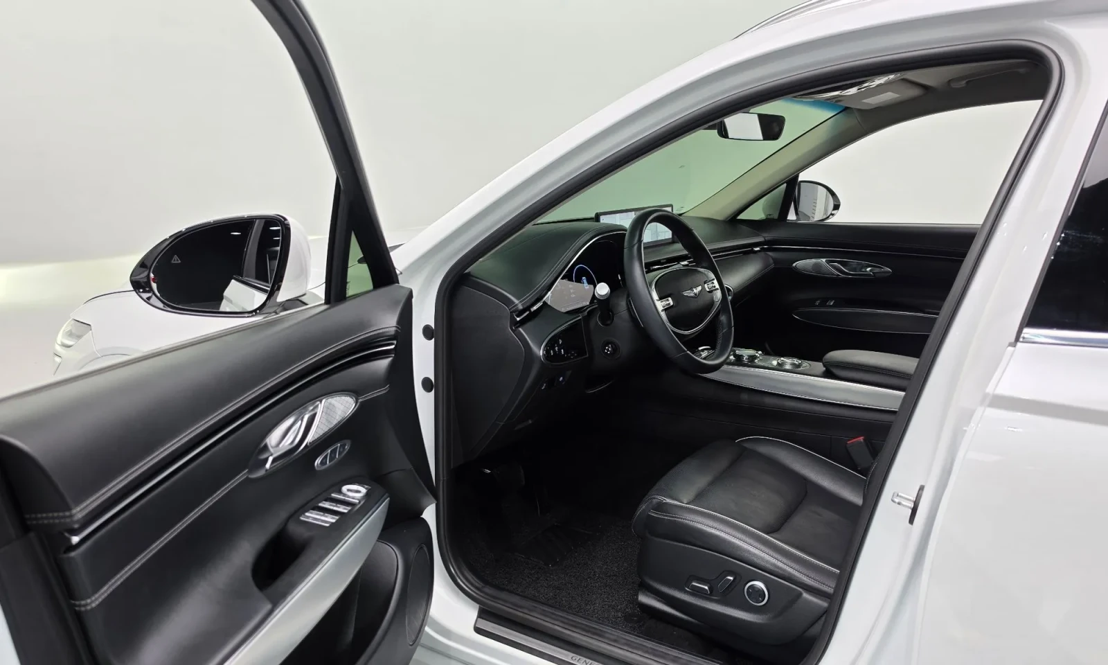 Genesis GV70, снимка 9 - Автомобили и джипове - 56748777