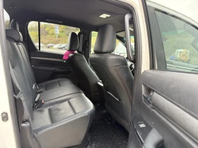 Toyota Hilux INVINCIBLE FULL , снимка 11