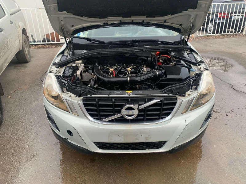 Volvo XC60 2.4 D, снимка 12 - Автомобили и джипове - 49370950