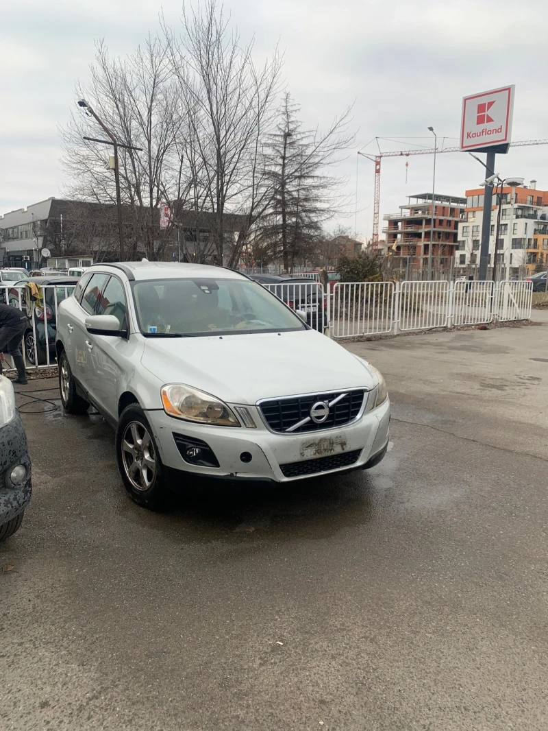 Volvo XC60 2.4 D, снимка 1 - Автомобили и джипове - 49370950