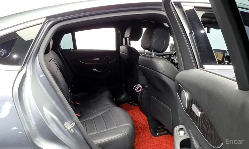 Mercedes-Benz GLC 300, снимка 12 - Автомобили и джипове - 53049987