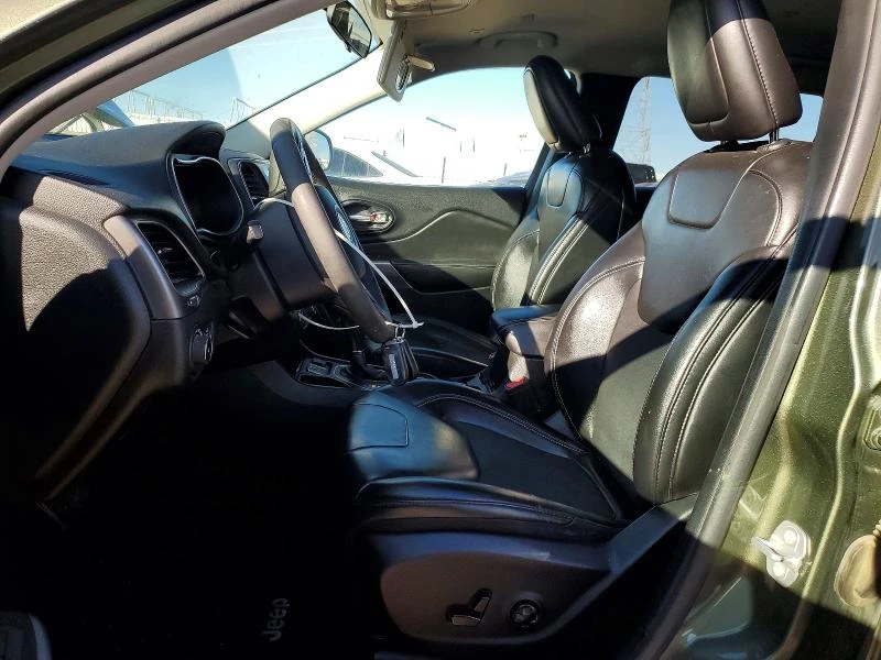 Jeep Cherokee 2.0L 4 Front-wheel Drive - изображение 9