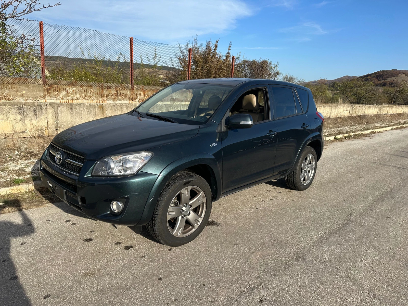 Toyota Rav4 2.2dcat Automat/Koja/navi - [1] 