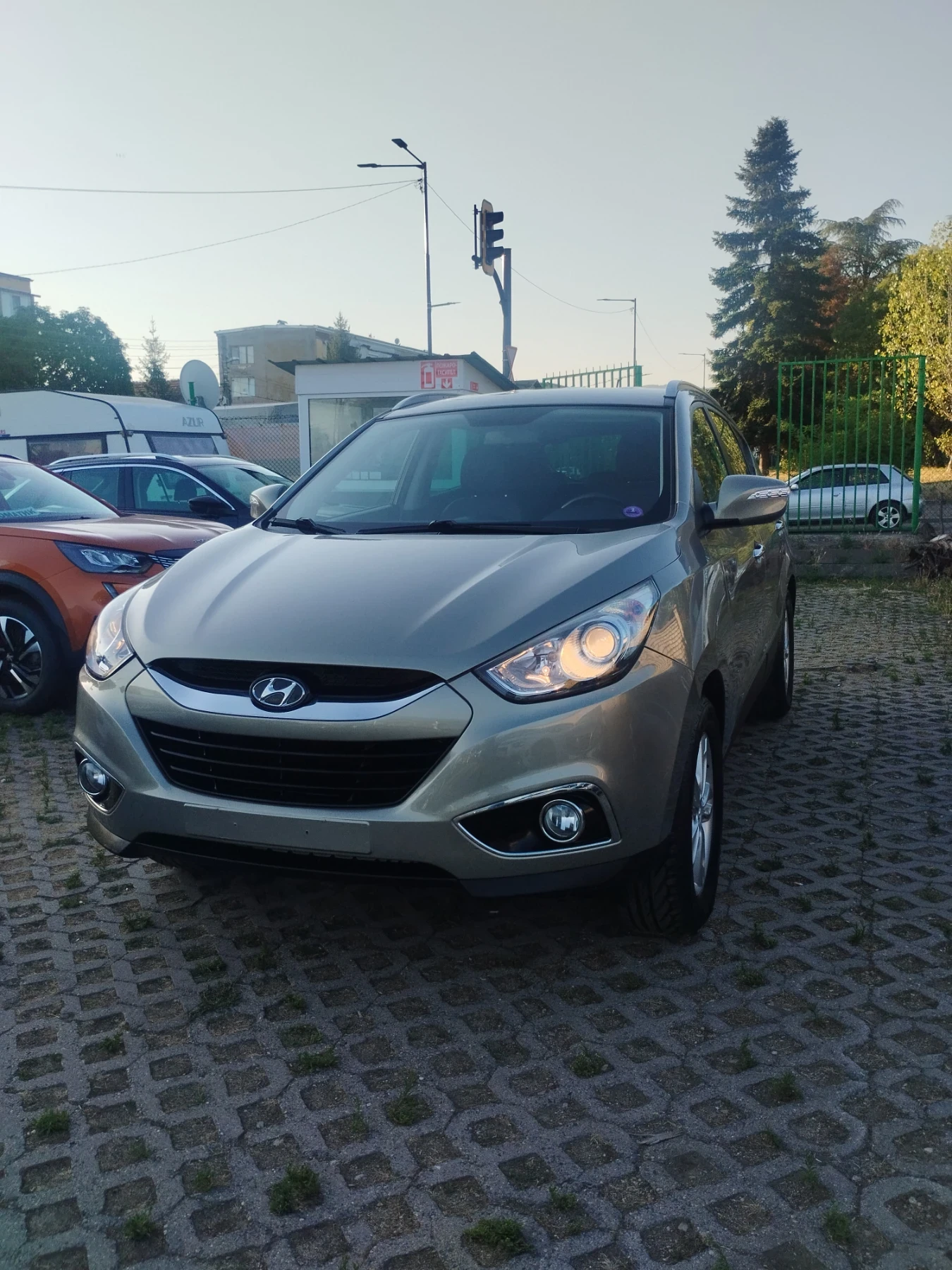 Hyundai IX35 2.0 бензин 4* 4 - изображение 9