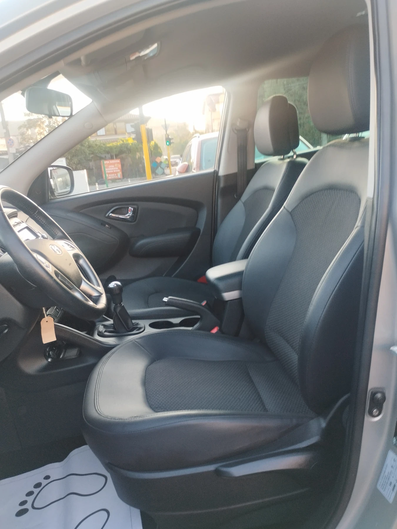 Hyundai IX35 2.0 бензин 4* 4 - изображение 10