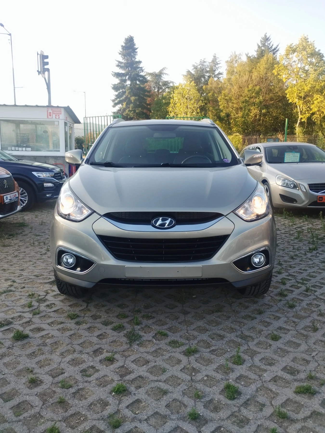 Hyundai IX35 2.0 бензин 4* 4 - изображение 7