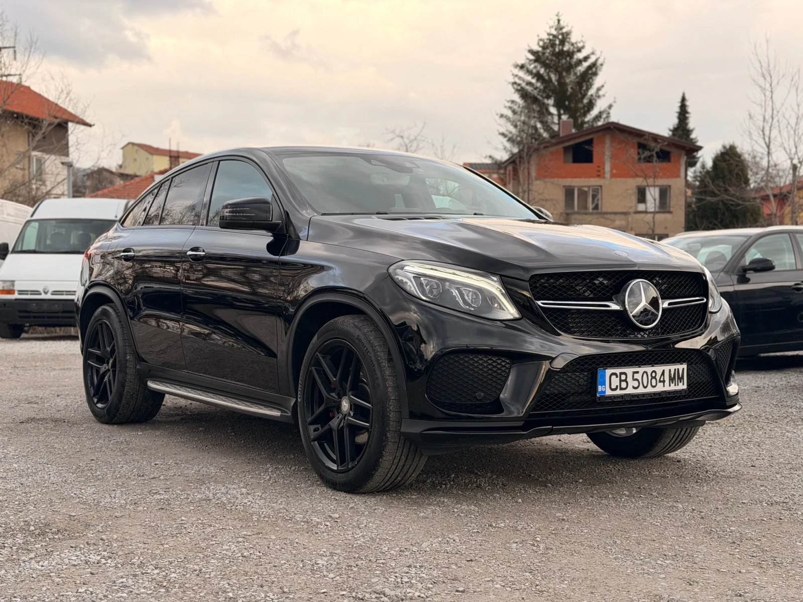 Mercedes-Benz GLE Coupe 350D 4MATIC AMG ТОП СЪСТОЯНИЕ, снимка 4 - Автомобили и джипове - 53725907