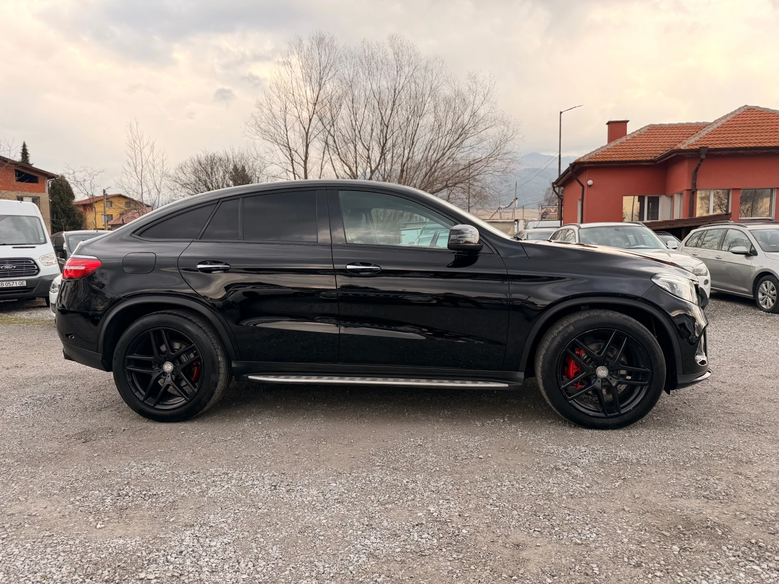 Mercedes-Benz GLE Coupe 350D 4MATIC AMG ТОП СЪСТОЯНИЕ, снимка 9 - Автомобили и джипове - 53725907