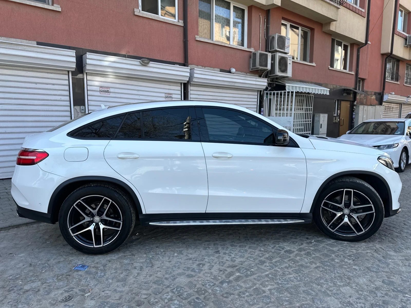 Mercedes-Benz GLE Coupe AMG-L?NE coupe distronic 360-Kamera harman kardon, снимка 5 - Автомобили и джипове - 53835970