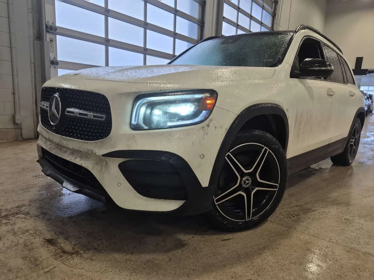 Mercedes-Benz GLB 250* AMG-LINE* Дистроник * 360 * Панорама *  | Auto.bg — изображение 1