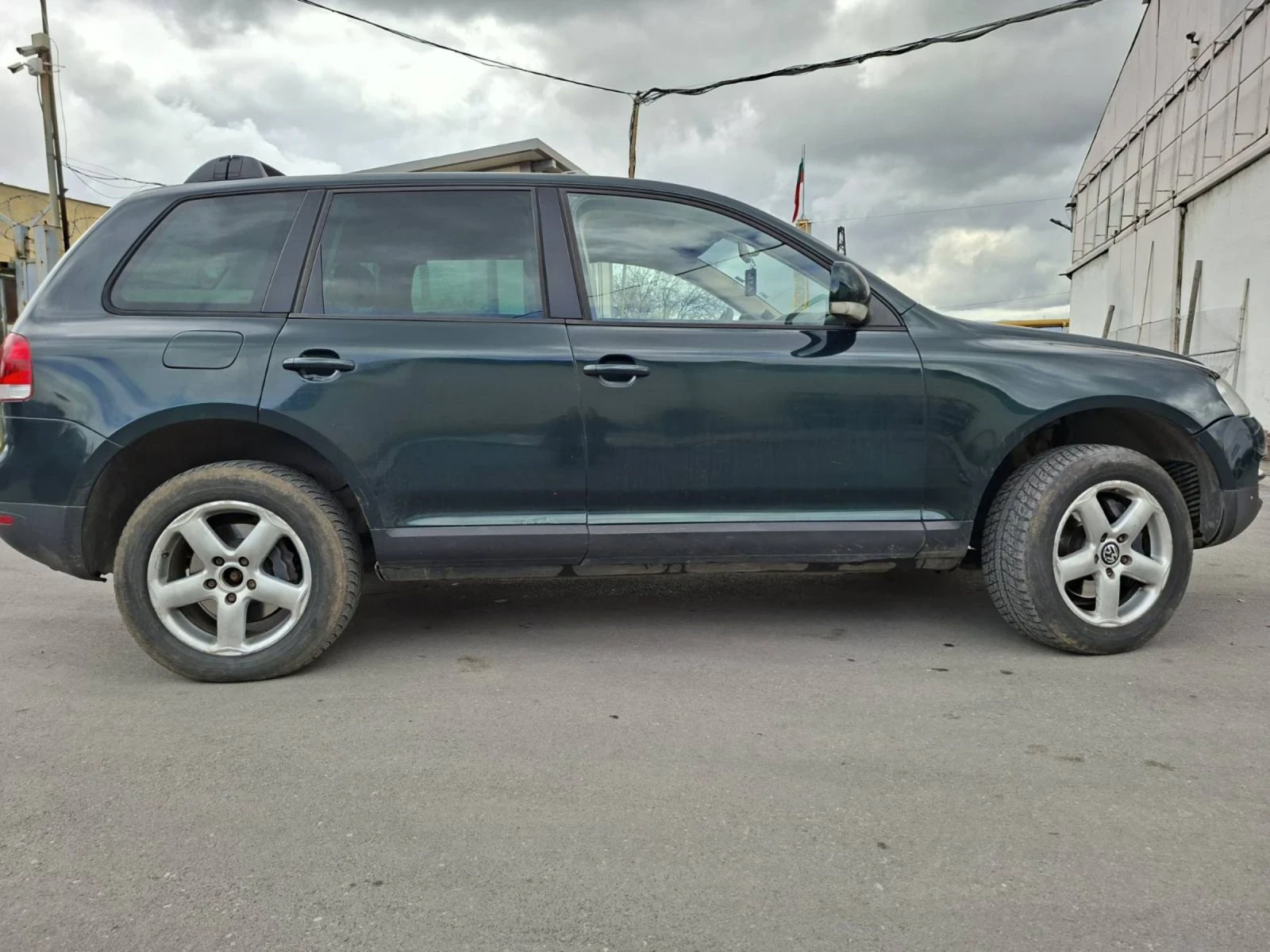 VW Touareg 3.0TDI, снимка 2 - Автомобили и джипове - 54101238