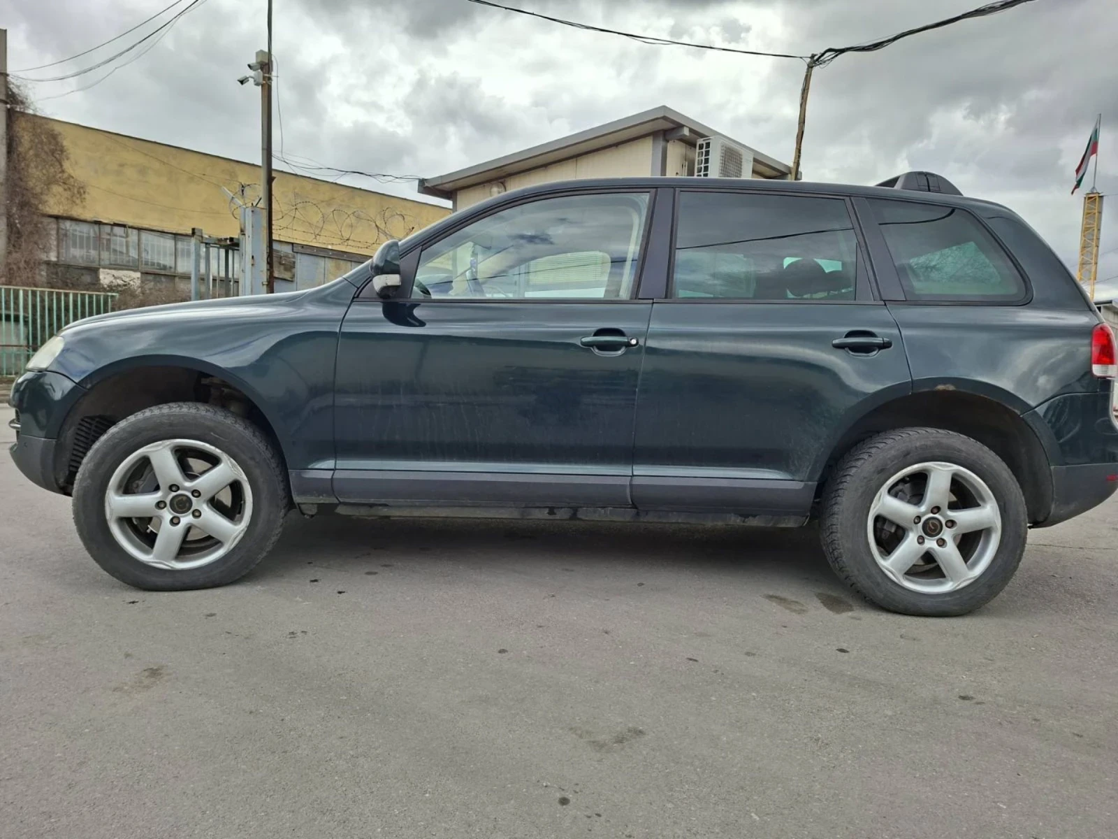VW Touareg 3.0TDI, снимка 6 - Автомобили и джипове - 54101238