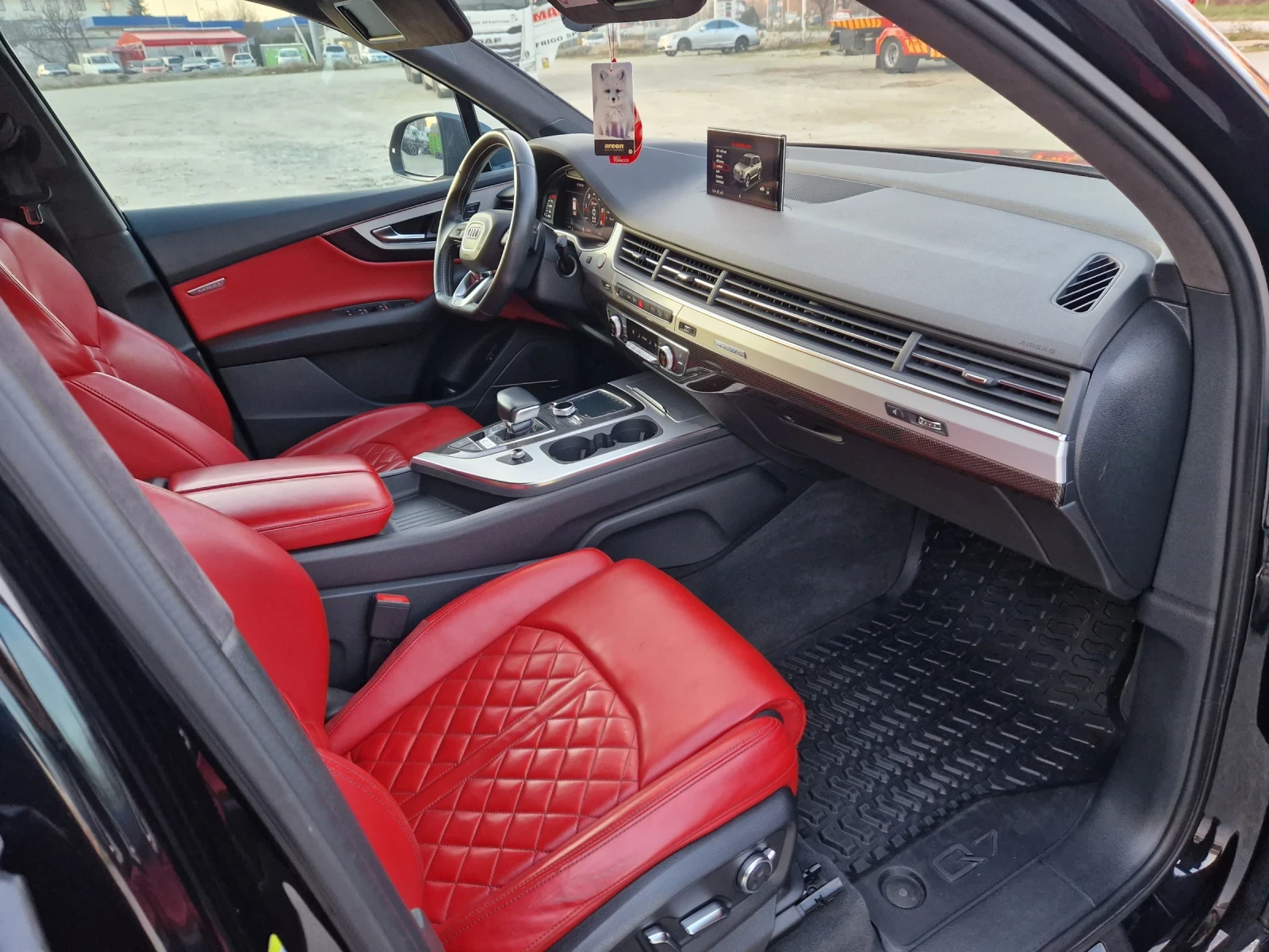 Audi SQ7 4.0TDI, 435кс, 18г.6+ 1мес.КАТО НОВА, снимка 9 - Автомобили и джипове - 54374168