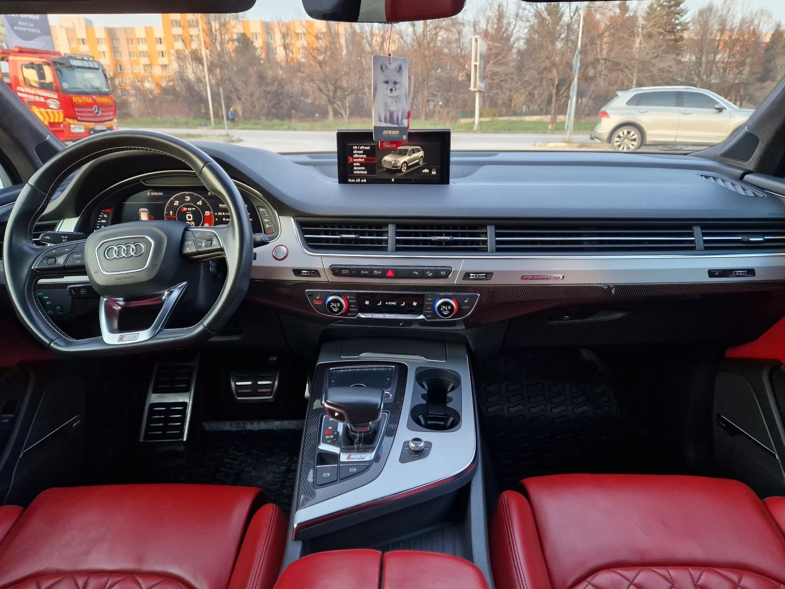 Audi SQ7 4.0TDI, 435кс, 18г.6+ 1мес.КАТО НОВА, снимка 11 - Автомобили и джипове - 54374168
