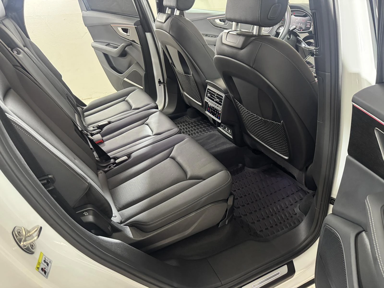 Audi Q7  Premium Plus 55 TFSI quattroЧИСТО НОВ!!!, снимка 15 - Автомобили и джипове - 54998841