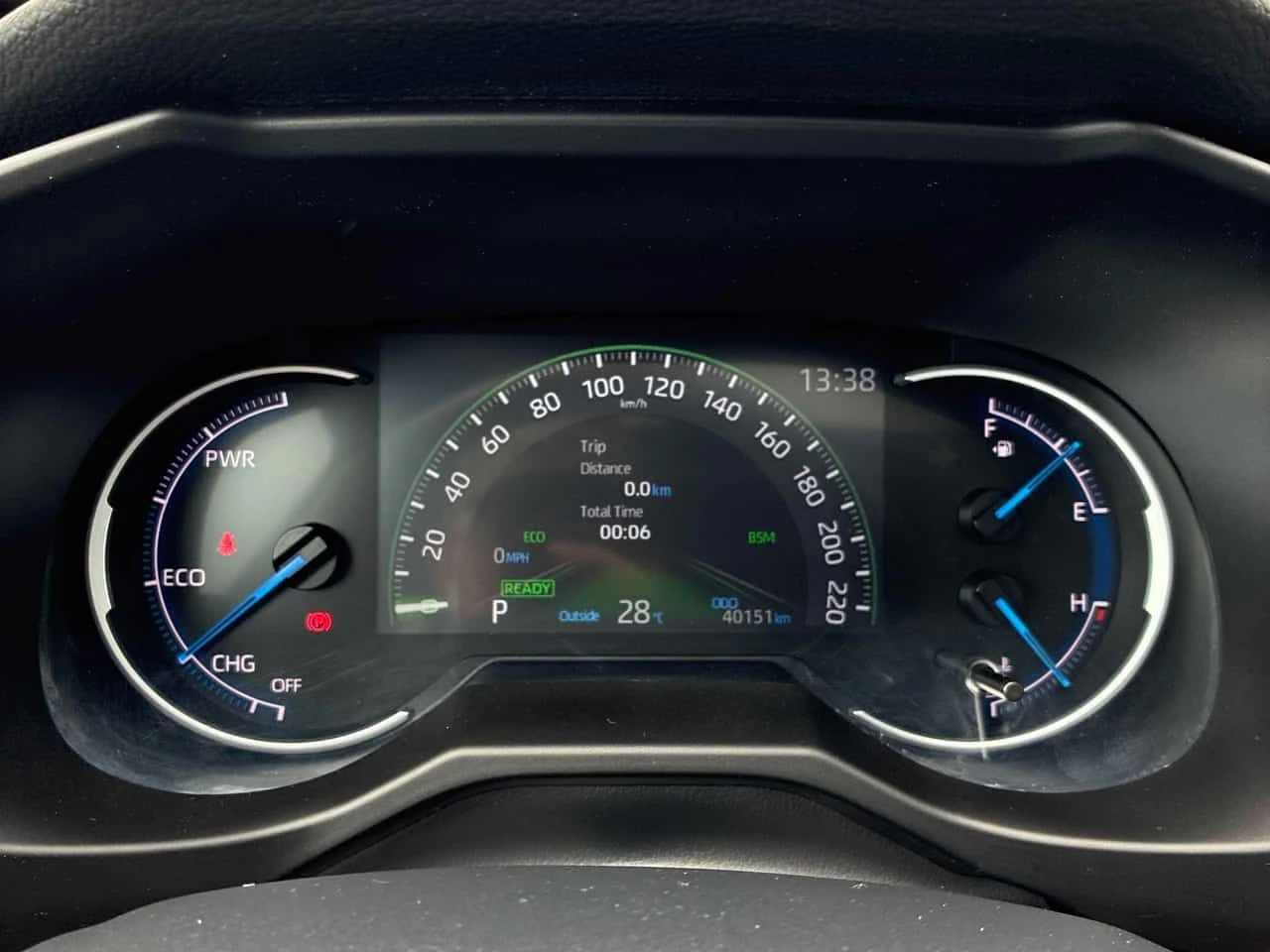 Toyota Rav4 Hybrid XLE | АВТОКРЕДИТ БЕЗ ПЪРВОНАЧАЛНА ВНОСКА | , снимка 8 - Автомобили и джипове - 55276958