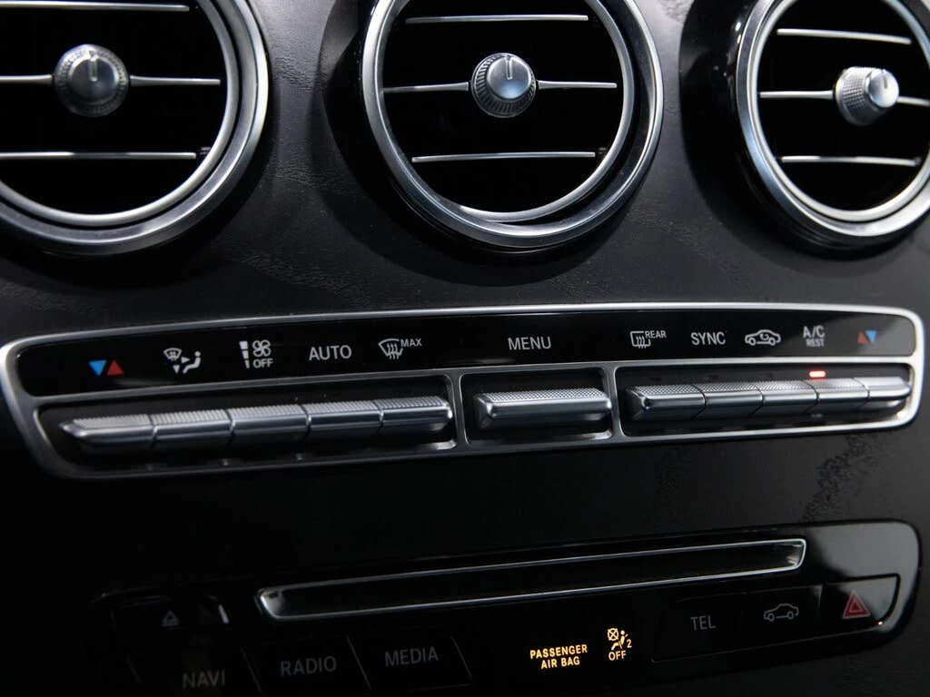 Mercedes-Benz GLC 43 AMG 4MATIC* PANO* 360, снимка 17 - Автомобили и джипове - 55485478