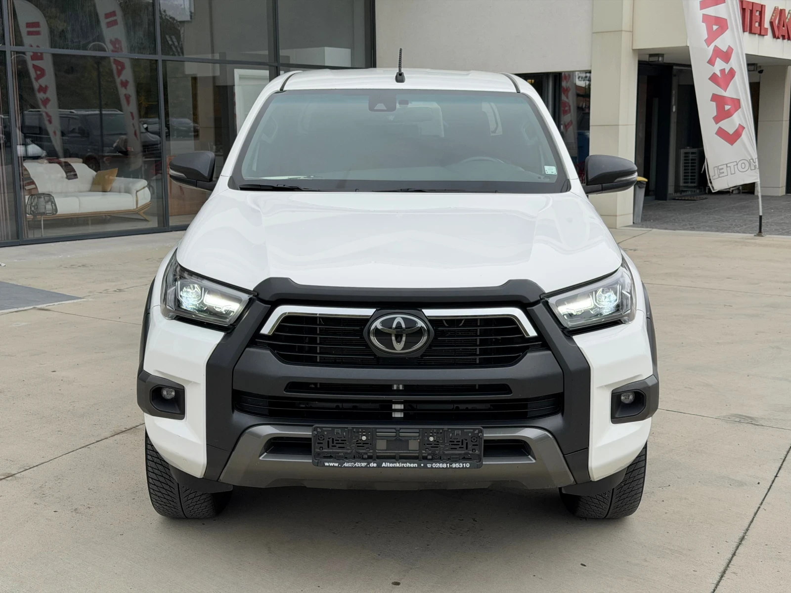 Toyota Hilux INVINCIBLE FULL 