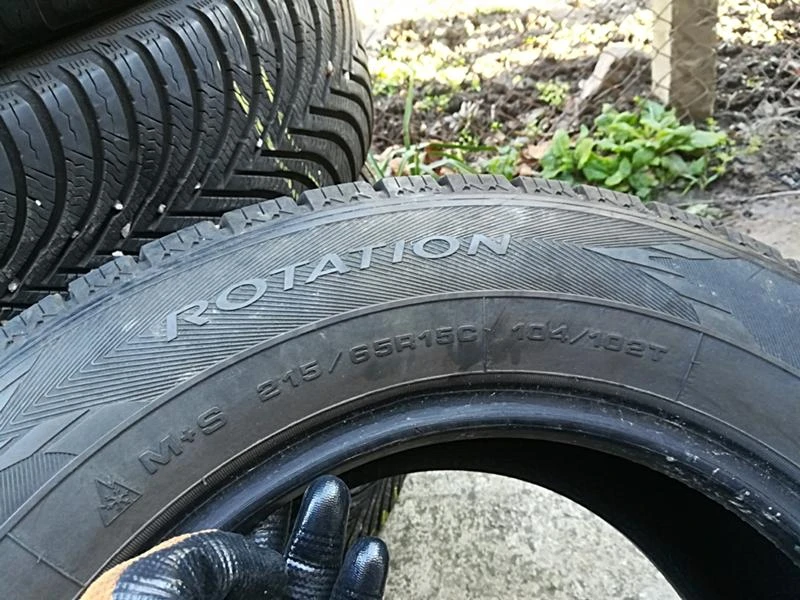 Гуми Зимни 215/65R15, снимка 6 - Гуми и джанти - 23732646