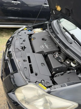 Toyota Auris 2.2D-CAT 177кс. НА ЧАСТИ, снимка 10