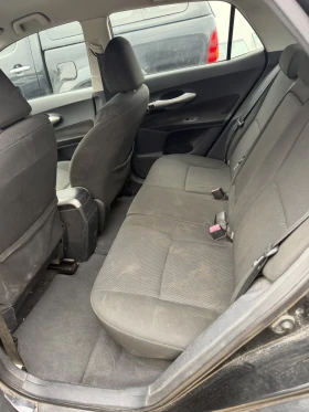 Toyota Auris 2.2D-CAT 177кс. НА ЧАСТИ, снимка 8