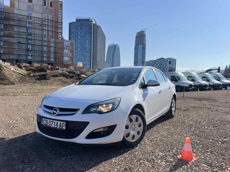 Opel Astra, снимка 1 - Автомобили и джипове - 44634328