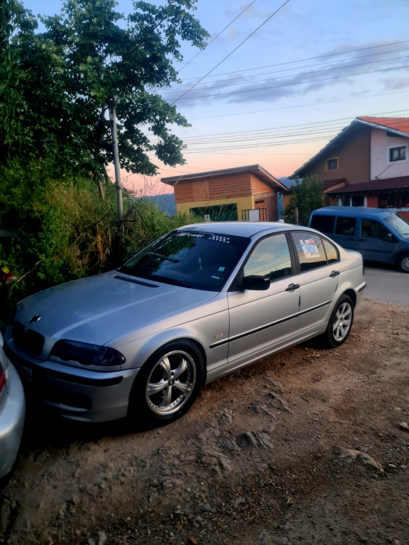 BMW 320, снимка 9 - Автомобили и джипове - 46275919