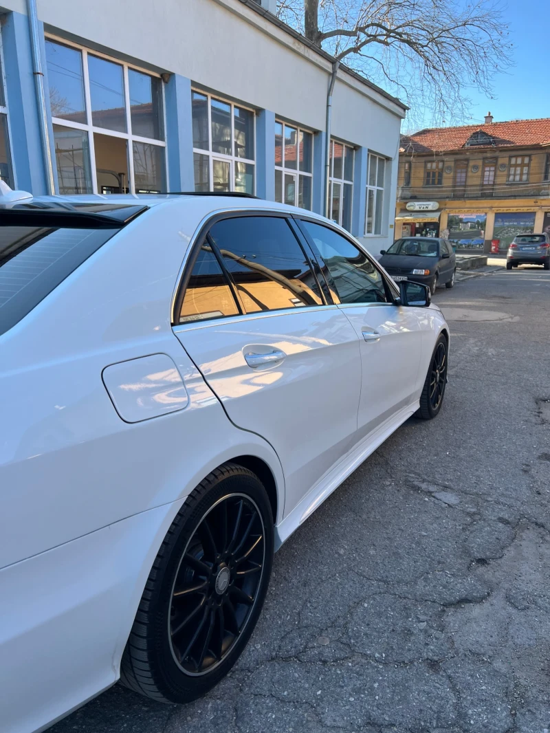 Mercedes-Benz E 350 AMG pack, снимка 4 - Автомобили и джипове - 49005012